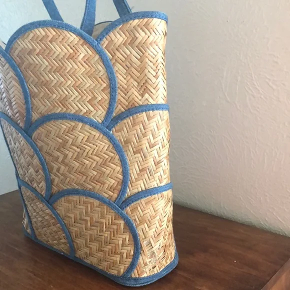 Elegant Blue and Tan Woven Tote Bag - Picture 4 of 12